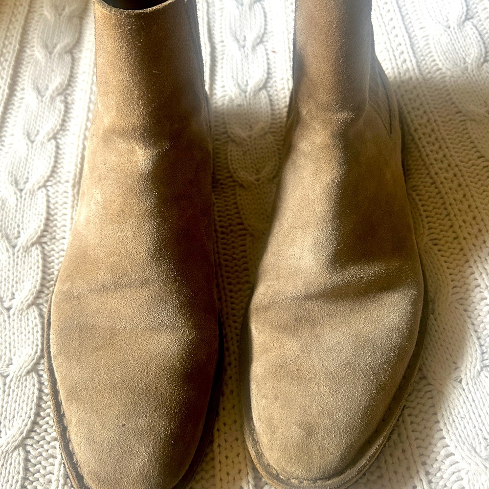 SAINT LAURENT NINO CREPE SOLE SUEDE CHELSEA BOOT Size 10